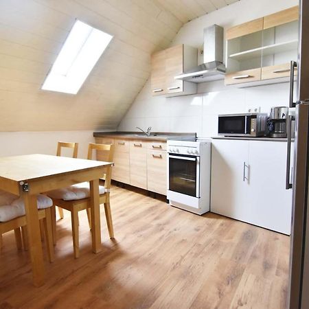 Cozy Worker Apartments Нидеркассель Экстерьер фото