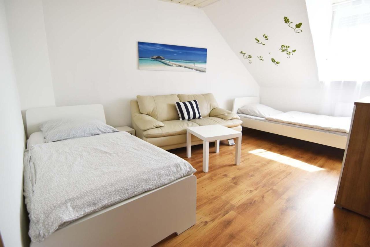Cozy Worker Apartments Нидеркассель Экстерьер фото