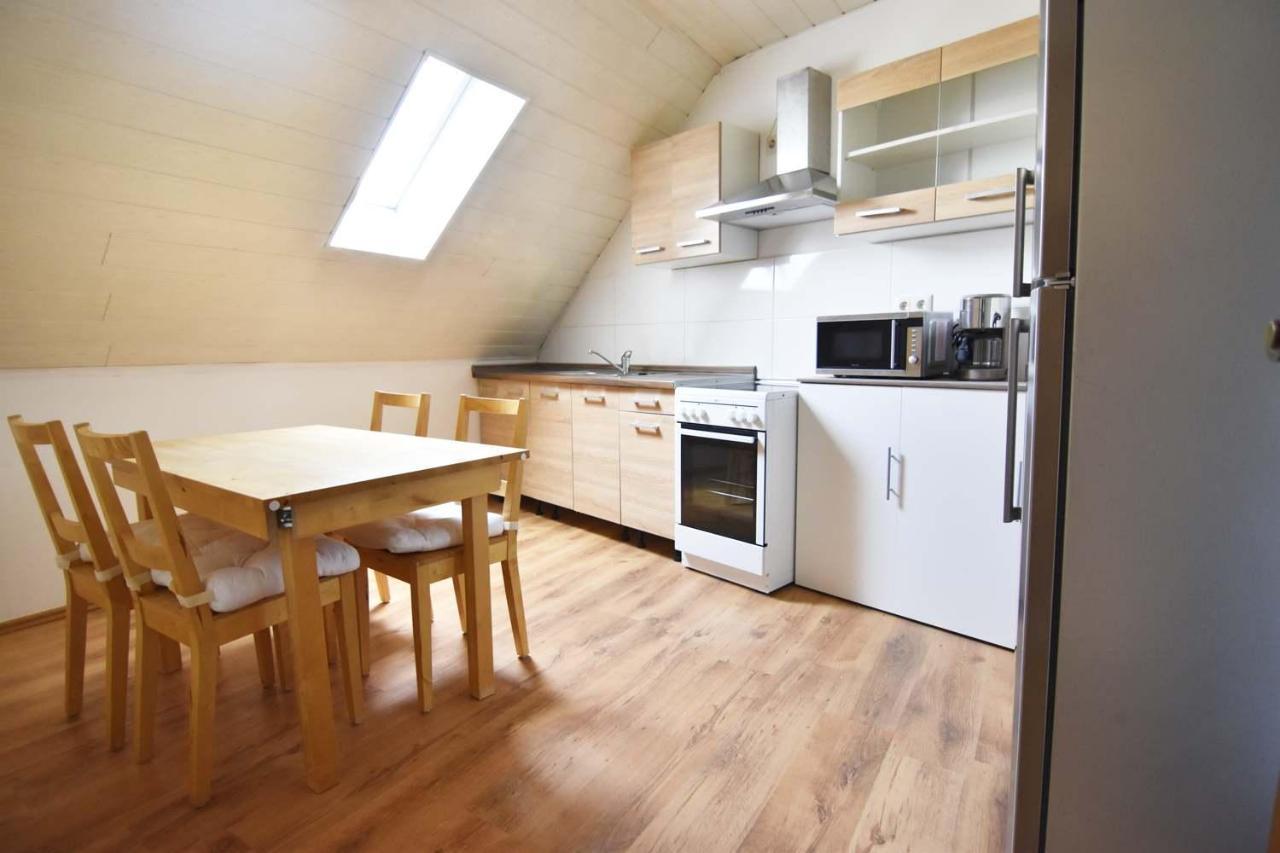 Cozy Worker Apartments Нидеркассель Экстерьер фото