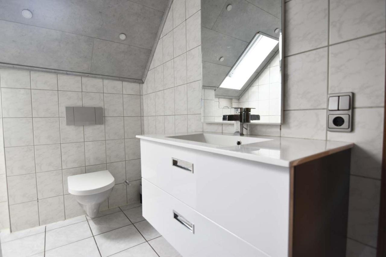 Cozy Worker Apartments Нидеркассель Экстерьер фото