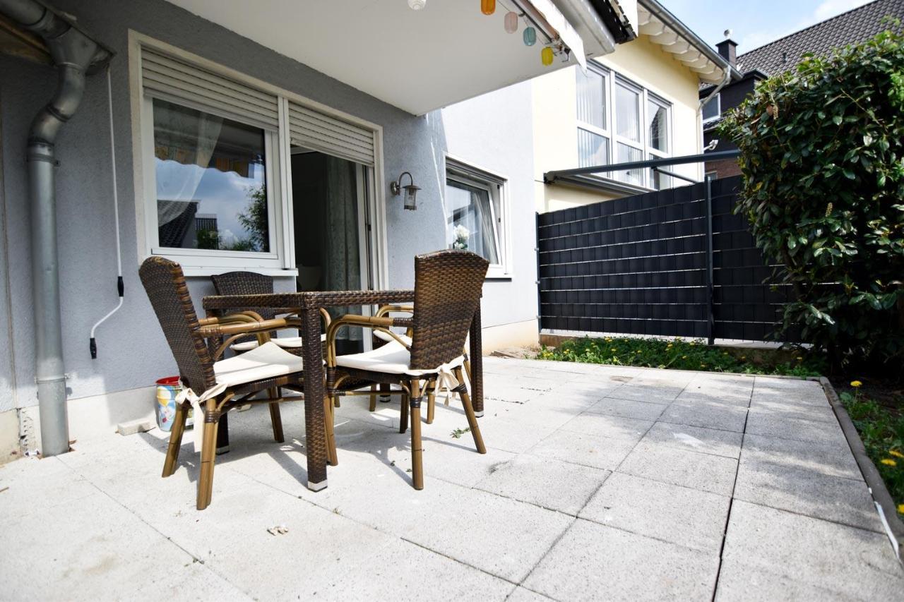 Cozy Worker Apartments Нидеркассель Экстерьер фото